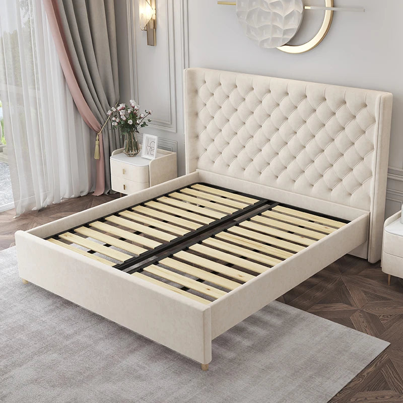 Solid wood fabric bed, French cream style, modern light luxury.