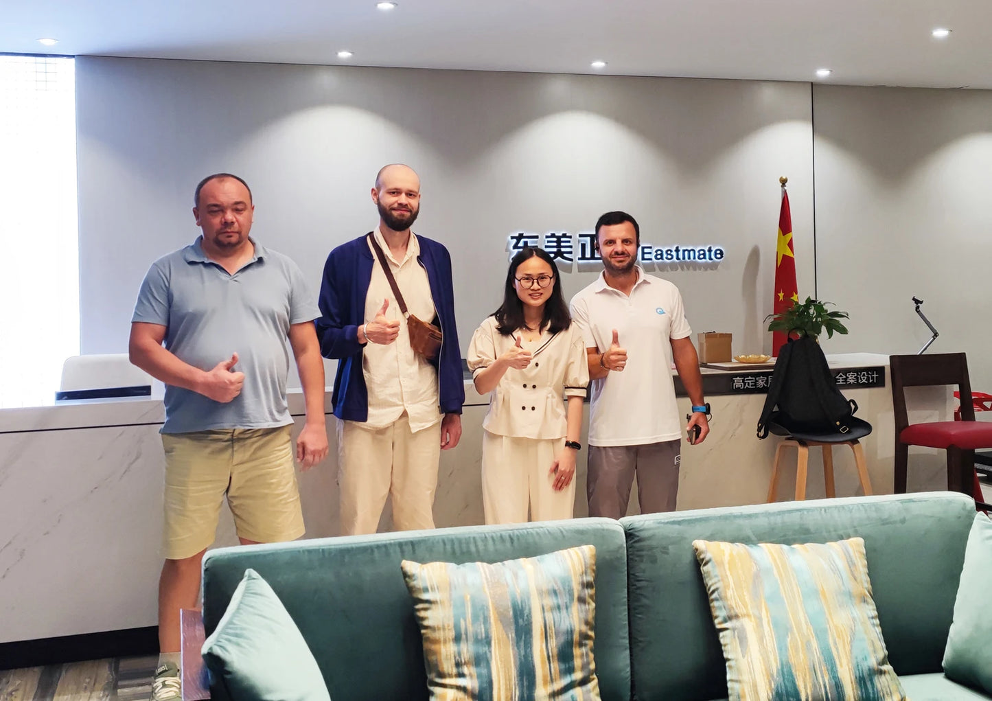 Factory Custom Made Modern Design Full Fabric Wooden Hotel Lobby Sofa Set for Apartment Villa Living Room