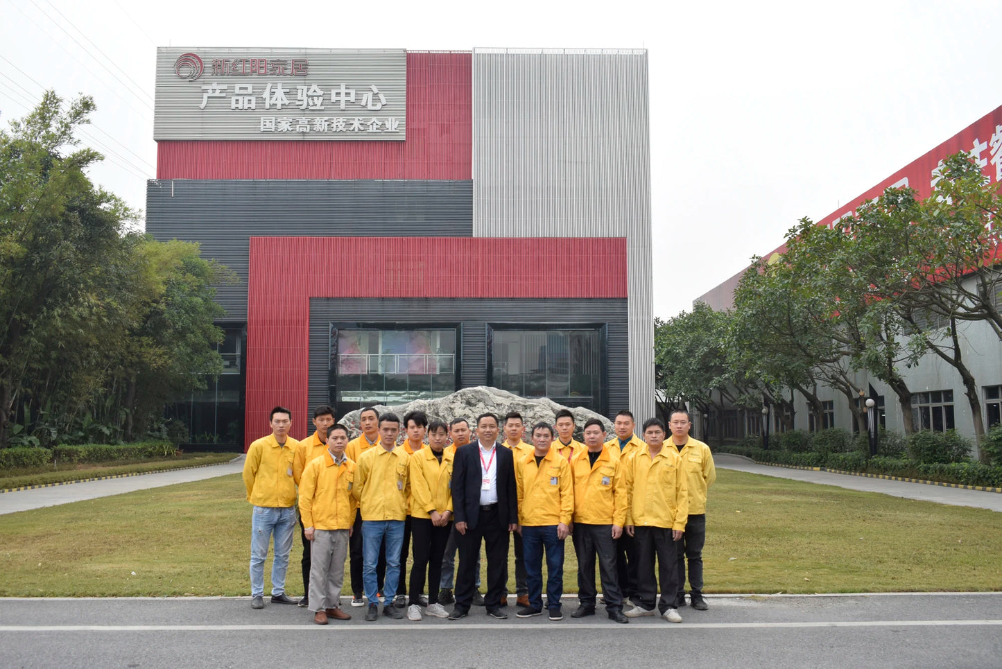 Factory Custom Made Modern Design Full Fabric Wooden Hotel Lobby Sofa Set for Apartment Villa Living Room